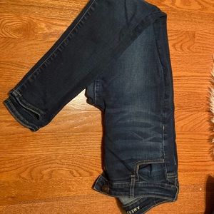 Size 8 Hi-Rise Jeggings